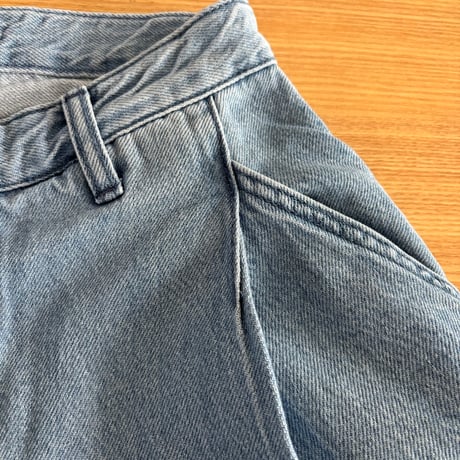 tuck wide denim