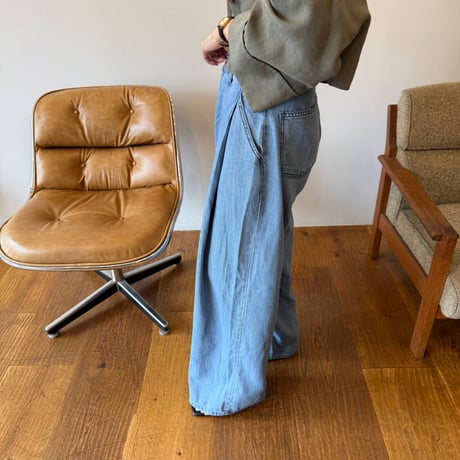 tuck wide denim