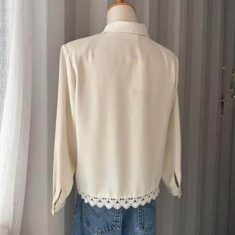 hem lace  blouse