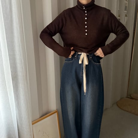 button high neck knit