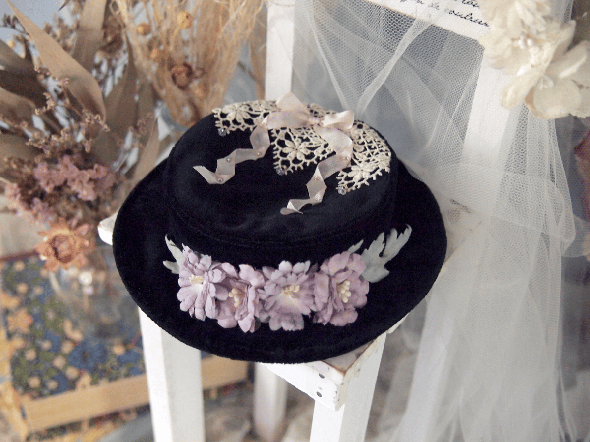 アンティークヴィンテージハットエクリュ 布花コサージュ帽子ドレスディスプレイ 花のコサージュ帽子 | ROOM8 WEBSHOP