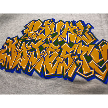 ROYAL MAJESTY -【STREET GRAFFITI T-SHIRTS - GREY】