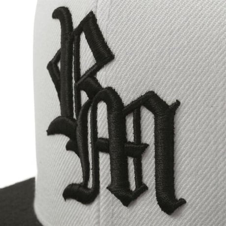 ROYAL MAJESTY - 【OLD ENGLISH CAP - WHITE / BLACK】