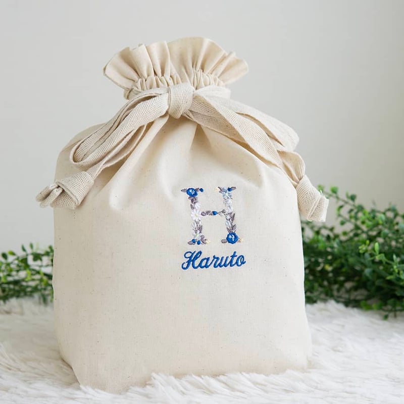 名入れ刺繍 ママへの出産祝い 名前入りおむつバッグ・FLOWERS | 出産