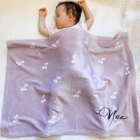 出産祝い 春夏も快適な通年用素材 名前入りブランケット シンシアリー チェリー・サーシャ