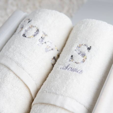 出産祝い ギフトセット 刺繍 名入れ 男の子 女の子 オーガニックコットン名前入りバスタオル2枚セット・FLOWERS・リュエール