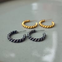 Twist Line Circle Pierce [RC-PC004]