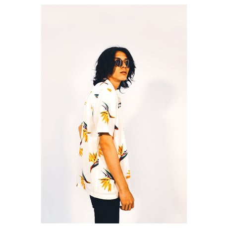Strelitzia flower pattern S/S shirt