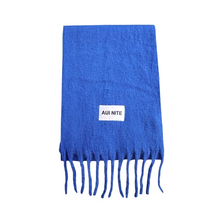 Mom’s big scarf
