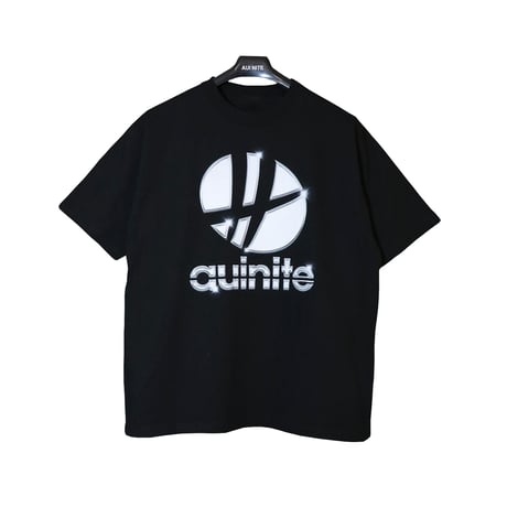 Sports metal logo tee