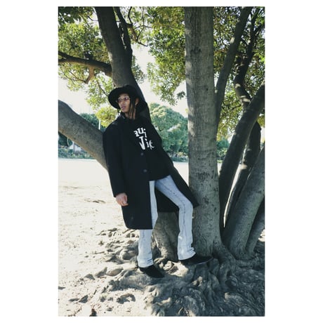 back logo chester coat