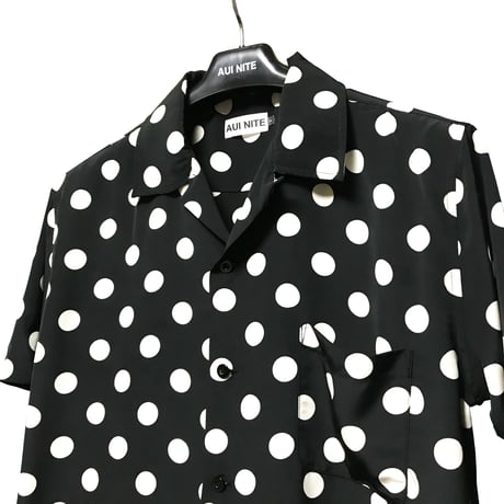 Polka dots short-sleeve shirt