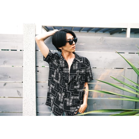 Paisley pattern short-sleeve shirt black