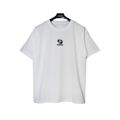 Sports logo tee