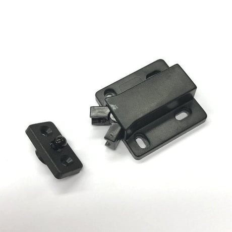 852976：プッシュオープンキャッチ　C-778