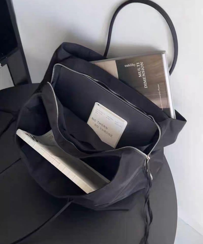 予約販売】フルジップナイロンショルダーバッグ | KISHIKA