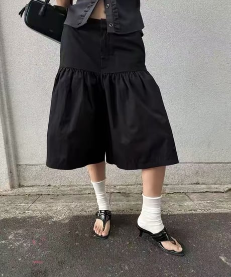 【予約販売】レトロフリル クロップドハーフパンツ
