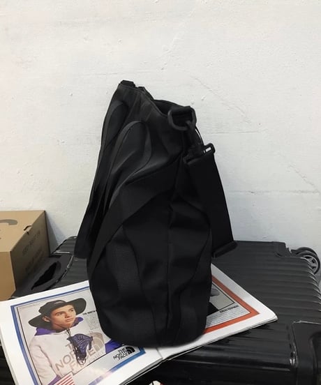 今だけ限定OFF【予約販売】大容量ナイロンショルダーバッグ