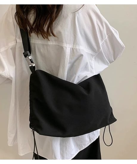 【予約販売】大容量 サイドストリング クロスバッグ