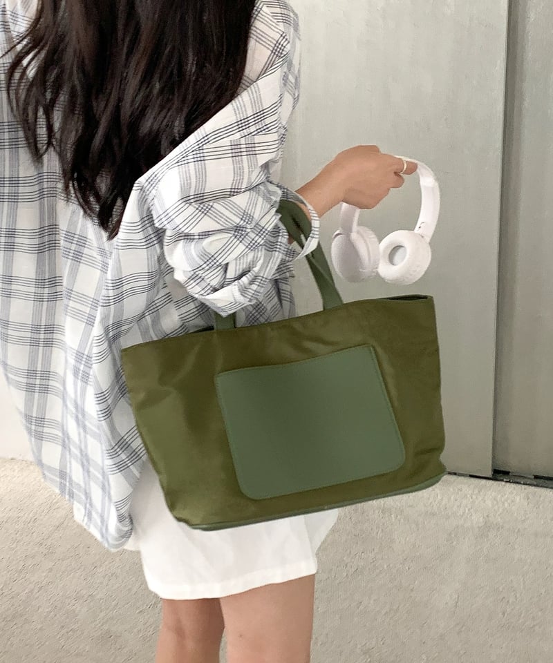 OUR ブラック 2way ナイロントートバッグ ミディアム セール】 ナイロン×リサイクルレザー ホック2WAYトート Sサイズ