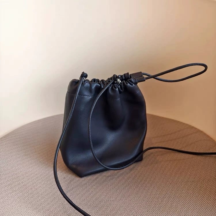 レザー巾着　クロスパッチ レザー巾着 クロスパッチ