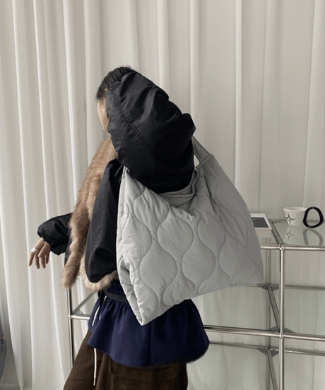 【予約販売】ナイロンキルティングトートバッグ #グレー