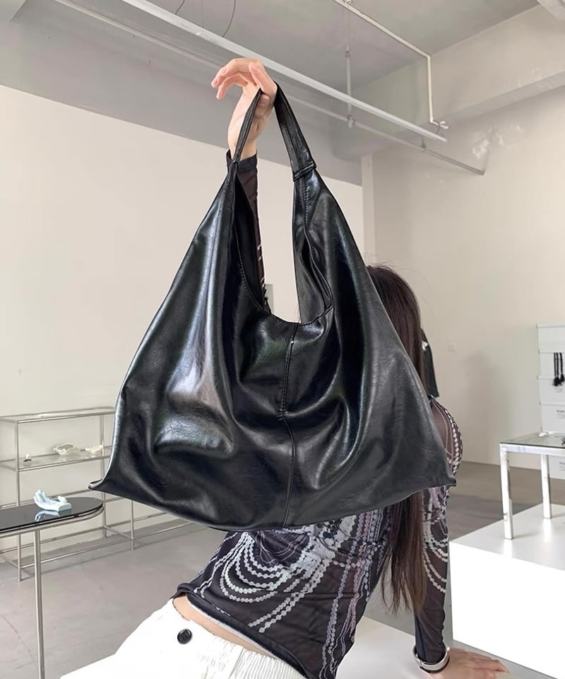 予約販売】PUレザートライアングルバッグ | KISHIKA