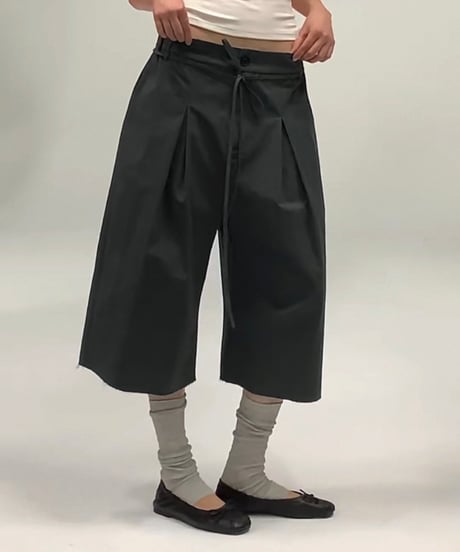 【予約販売】タック8分丈フリンジハーフパンツ #グレー ユニセックス