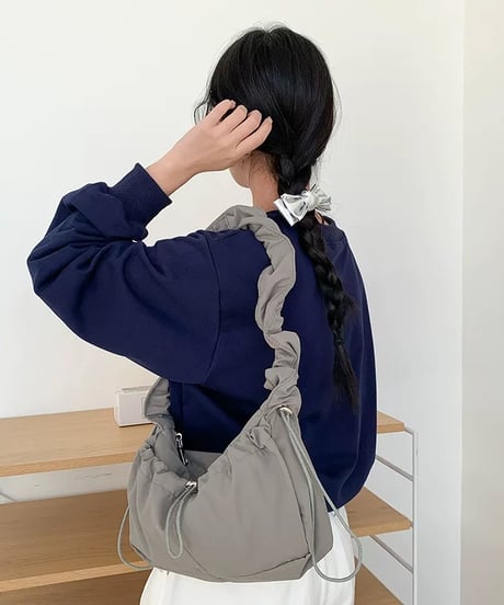 【予約販売】ギャザーハンドルナイロンショルダーバッグ