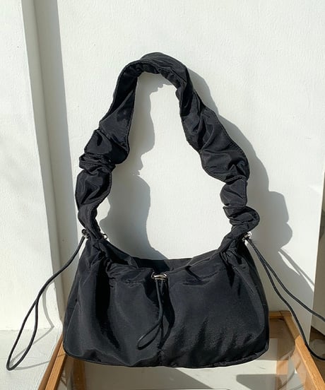 【予約販売】ギャザーハンドルナイロンショルダーバッグ