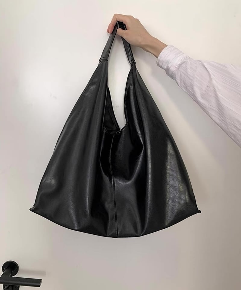 予約販売】PUレザートライアングルバッグ | KISHIKA