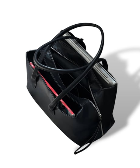 今だけ15%OFF【予約販売】フルジップレザーボストンショルダーバッグ