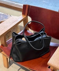 今だけ15%OFF【予約販売】フルジップレザーボストンショルダーバッグ