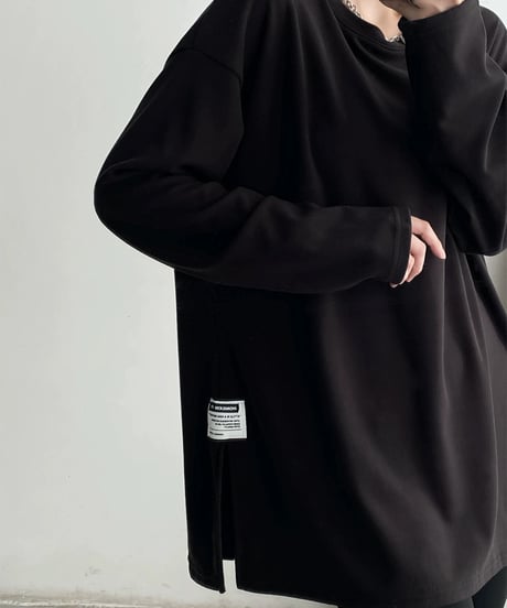 【予約販売】オーバーサイズ スリット ロングスリーブTシャツ