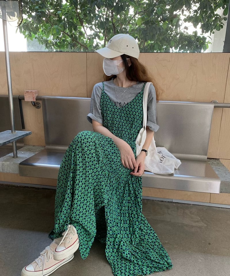 IIROT イロット 後ろスリット デザインワンピース 緑　R85 IIROT イロット 後ろスリット デザインワンピース 緑 R85