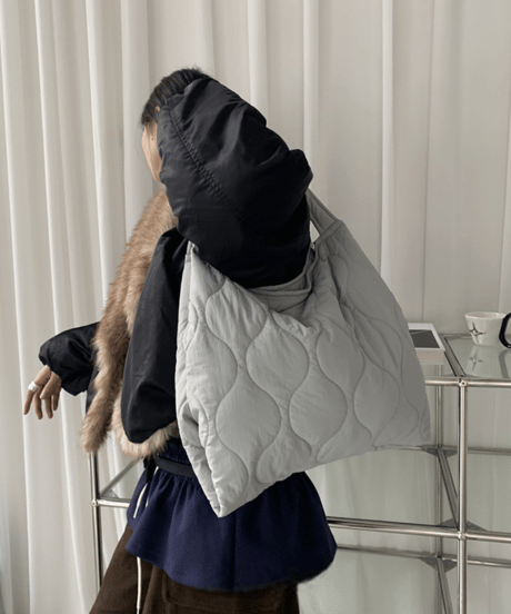 【予約販売】ナイロンキルティングトートバッグ #グレー