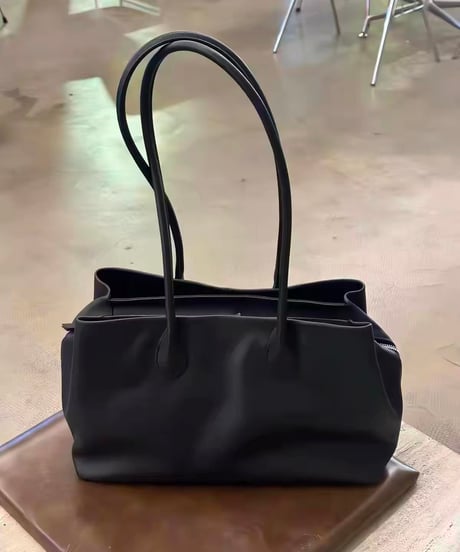 今だけ15%OFF【予約販売】フルジップレザーボストンショルダーバッグ