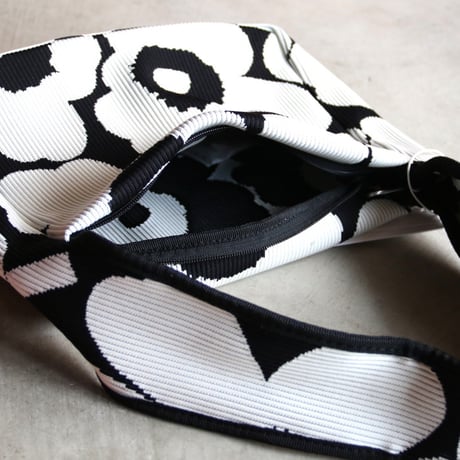 marimekko  / Knitted Shoulderbag Unikko / 52253694141