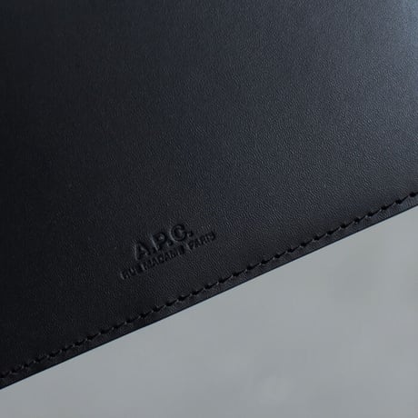 APC レザーグッズ アーペーセー Walter カードホルダー/ブラック