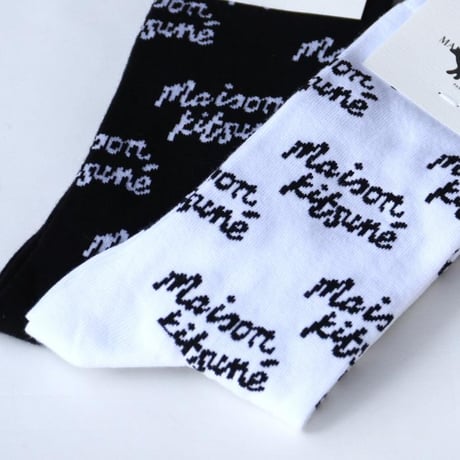 MAISON KITSUNE / HANDWRITING SOCKS / nm06441kt0014