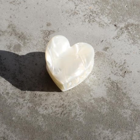 Coucou Suzette / White Mini Heart Hair Claw / whminiheartclaw