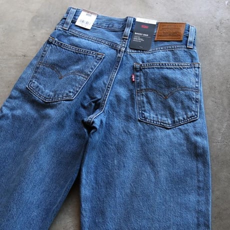 Levi's / BAGGY DAD Medium Indigo / a34940072