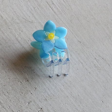 ククシュゼット 正規商品 ヘア ミニ アクセ クリップ 花 Coucou Suzette  忘れな草 ミニ ヘアクロー ブルー(fmnminiclaw)