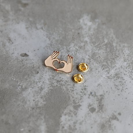 ククシュゼット 正規商品 ピンバッジ ブローチ かわいい おしゃれ フランス 個性的 Coucou Suzette ラブ ピン ホワイト(lovepinwh)