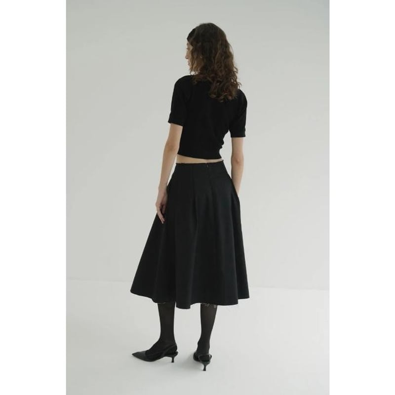 CLANE / TUCK DETAIL FLARE SKIRT / 191096042 | C