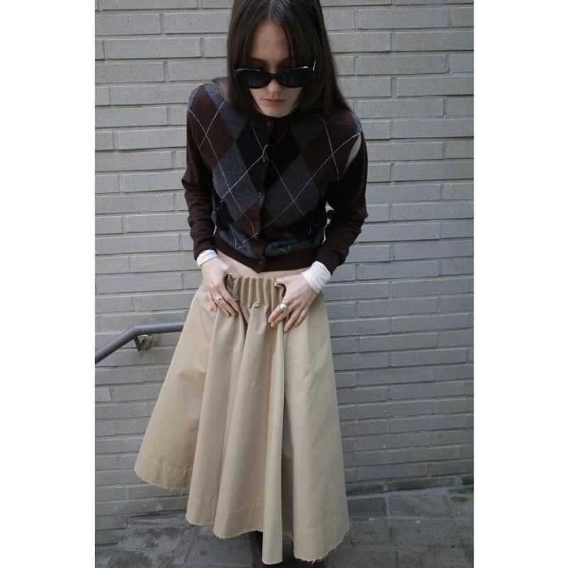 CLANE / TUCK DETAIL FLARE SKIRT / 191096042 | C