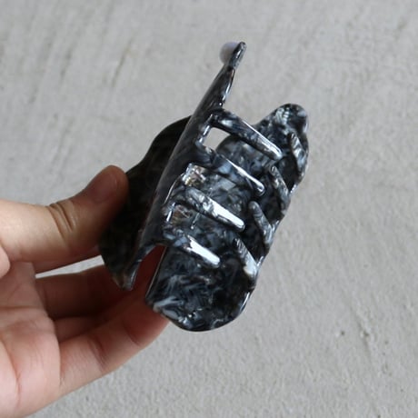 ククシュゼット 正規商品 ヘア アクセ クリップ かわいい 海 夏 魚 生き物 フランス Coucou Suzette カキ ヘア クロー グレー(oysterclaw)
