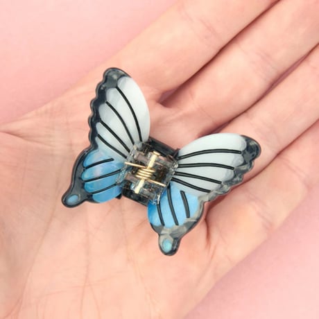 ククシュゼット 正規商品 ヘア アクセ クリップ 蝶 虫 かわいい ギフト Coucou Suzette 青色 蝶 ミニ ヘア クロー ブルー (blbutterflyminiclaw)