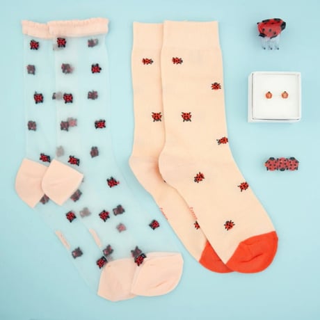 ククシュゼット 正規商品 ピアス 両耳 レディース 虫 個性的 かわいい ギフト てんとう虫 ピアス レッド×ブラック(ladybugear)