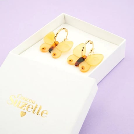 ククシュゼット 正規商品 ピアス 両耳 レディース 虫 個性的 かわいい ギフト 黄色 蝶 イヤリング イエロー ( yebutterflyear)